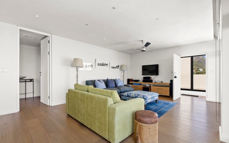 THE11CAMPS-Lounge